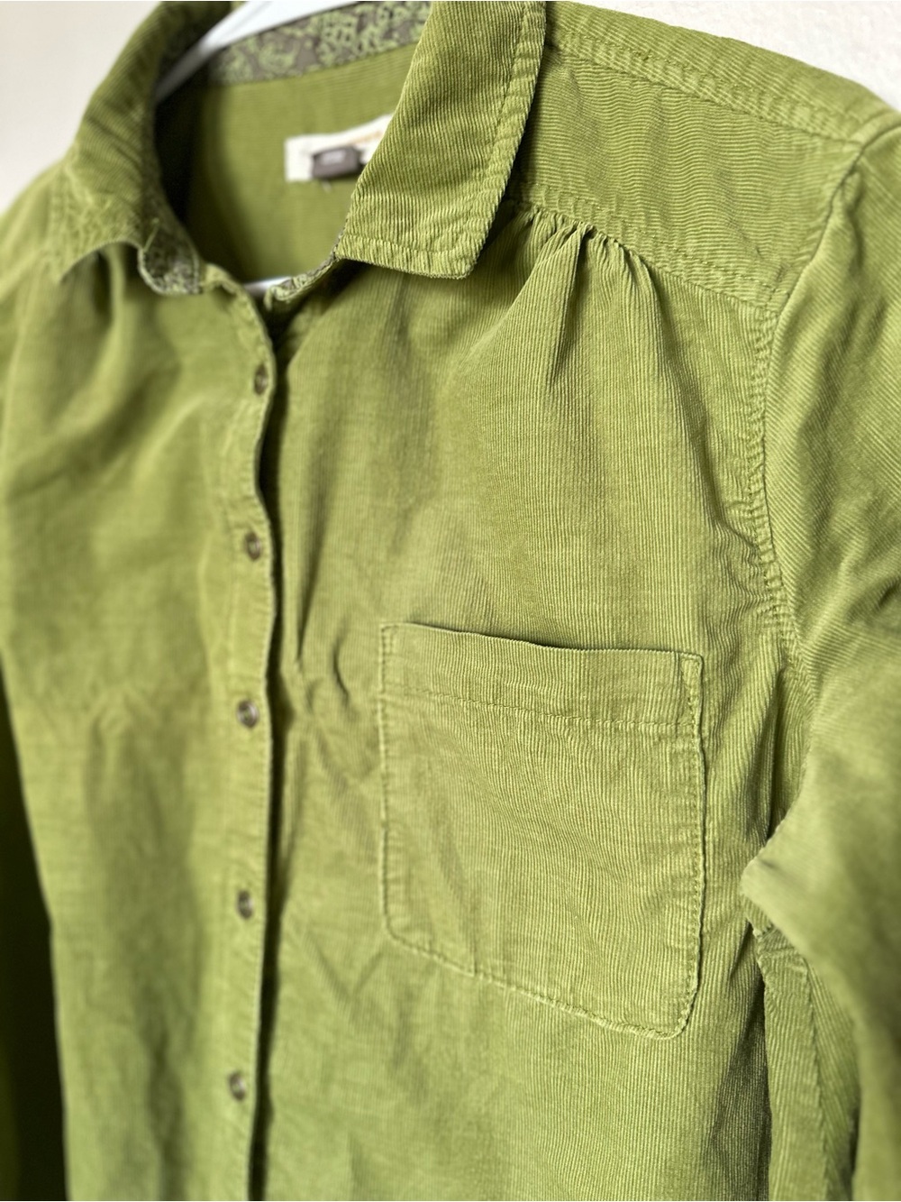 Anthropologie Pilcro Sigourney Corduroy Button Down Shirt Green Cotton - Picture 11 of 12